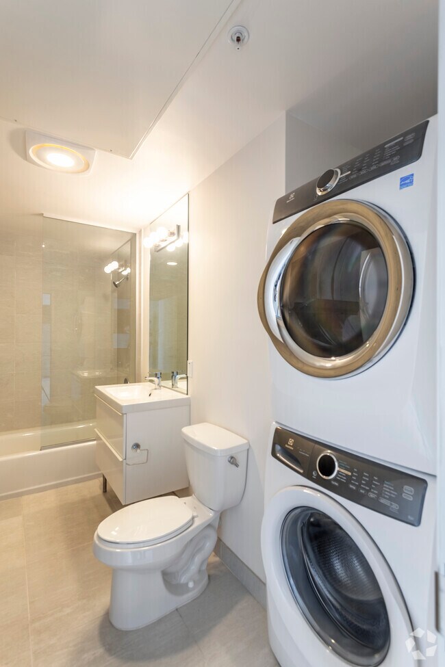 2 BR, 2 BA - 945 SF - The Park