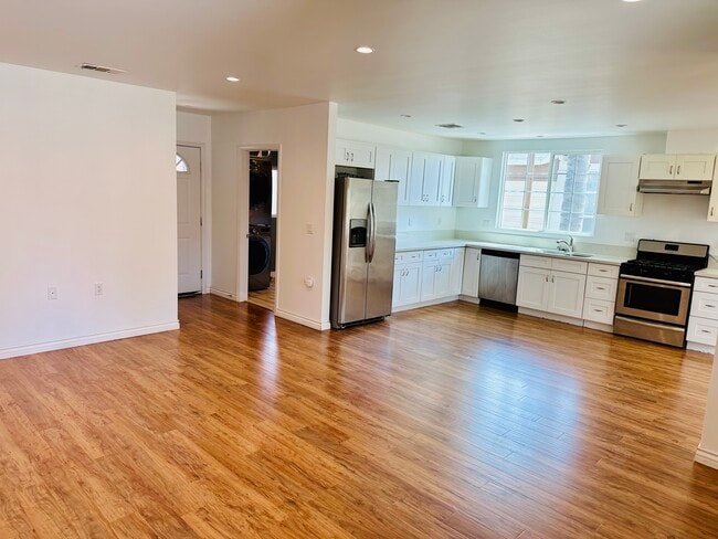 Photo - 6712 Cedros Ave House