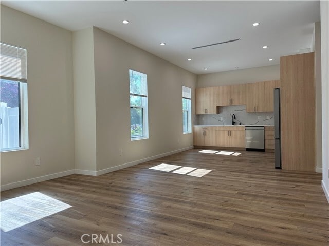 Building Photo - 6571 Ponce Ave Rental