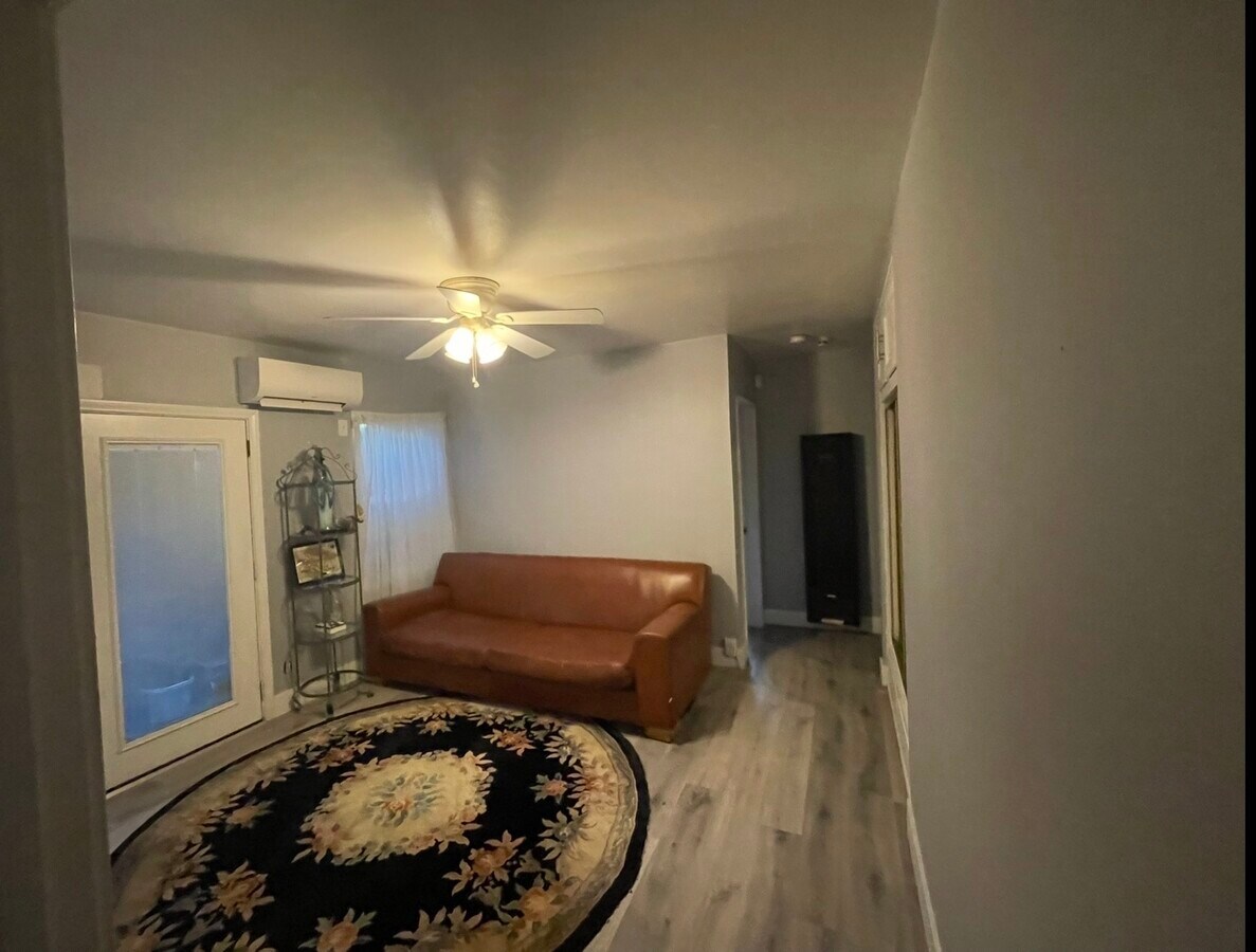 Photo - 6425 Haas Ave