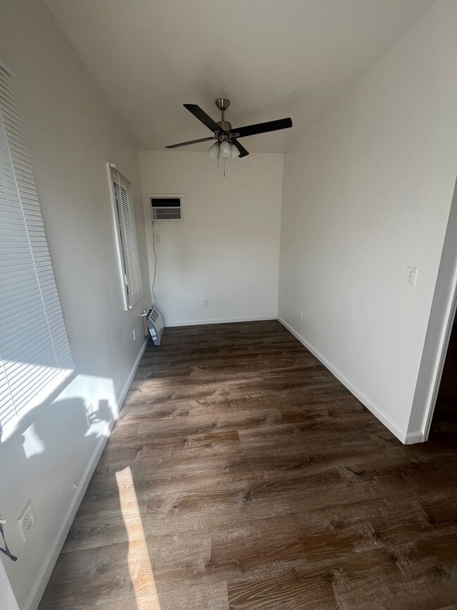 Photo - 4036-4040 Velma Ave Unit 4040