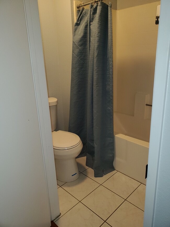 Photo - 10119 Pinewood Ave Unit Condo for Rent