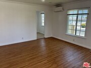 Photo - 8437 Lilienthal Ave
