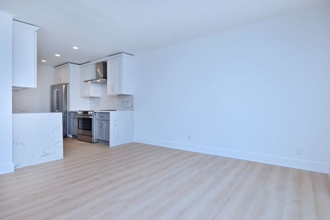 Photo - A Santa Monica Sanctuary: 834 Fourth Street