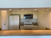 Kitchen w/ bar - 3120 Sepulveda Blvd Unit 411