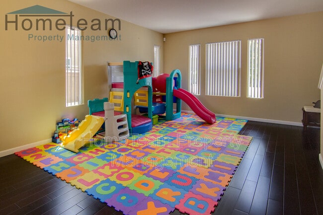 Photo - 1549 Hunters Glen Ave