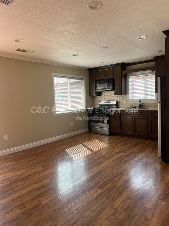 Photo - 1445 1/2 South Sunol Drive