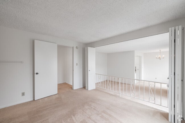 1BR, 1BA - 800SF - Bedroom - 11425 Rochester Ave