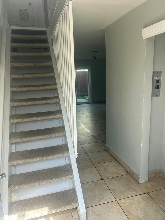 Photo - 458 Grand Ave Unit D