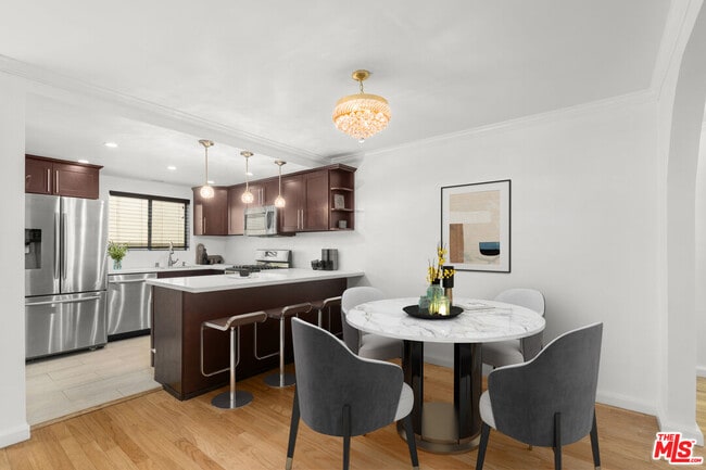 Photo - 1236 Wellesley Ave Unit 2