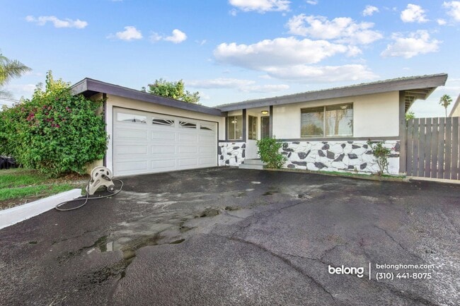 Photo - 6911 Bellaire Ave