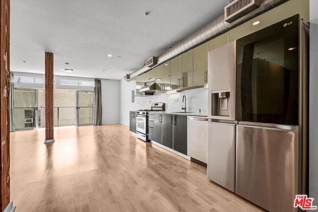 Photo - 4215 Glencoe Ave Unit 207