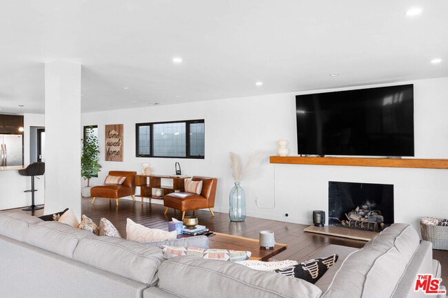 Photo - 3235 Steven Dr