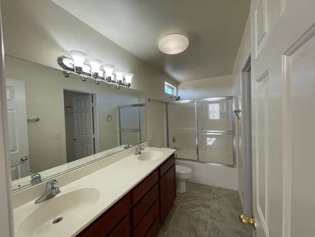 Photo - Apple Valley Home in The Vineyards- 3 Bedrooms, 2 Bathrooms, 2 Car Garage, New Flooring