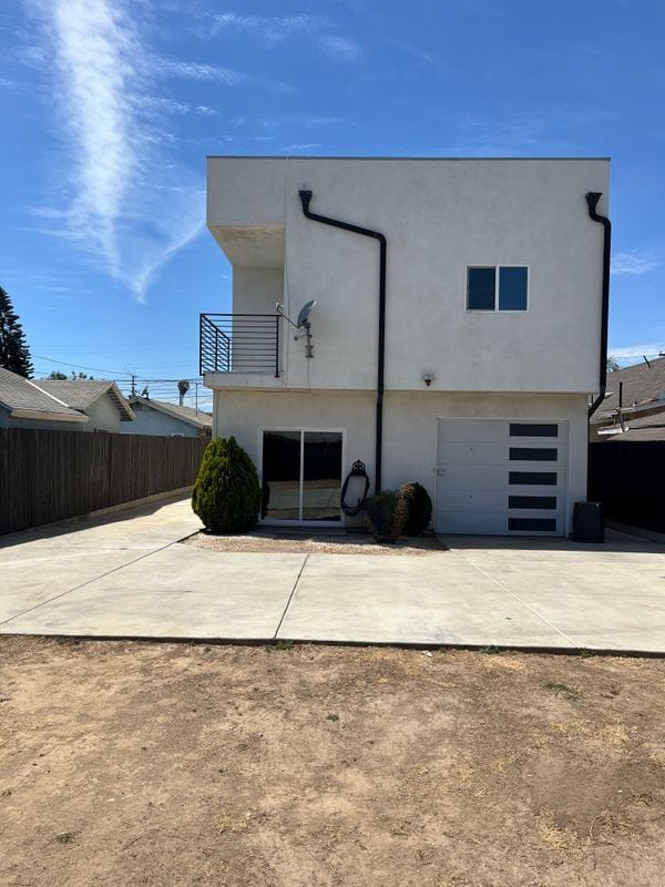 Building Photo - 138 N Gage Ave