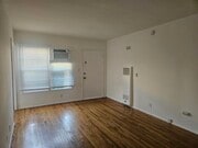 Photo - 10737 Bloomfield St