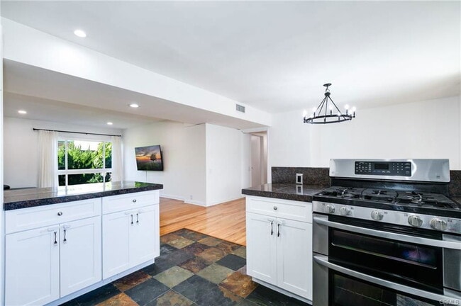 Photo - 3200 S Sepulveda Blvd