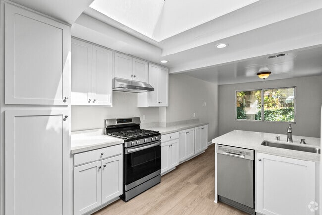 Building Photo - 26851 Oak Branch Cir Rental