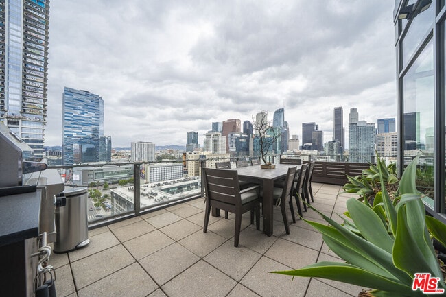 Photo - 1100 S Hope St Unit 1714