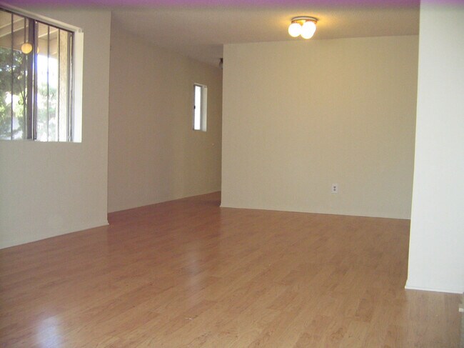 Photo - 853-861 N Raymond Ave