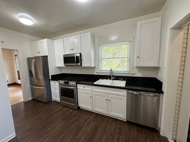 Photo - 1409 Lyndon St Unit 1409