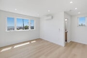 Photo - Breathtaking Bay Views & Large Private Deck - Walking Distance To Mission Bay