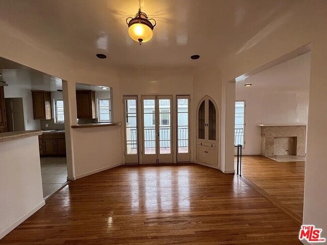 Photo - 942 S Mansfield Ave Unit 3