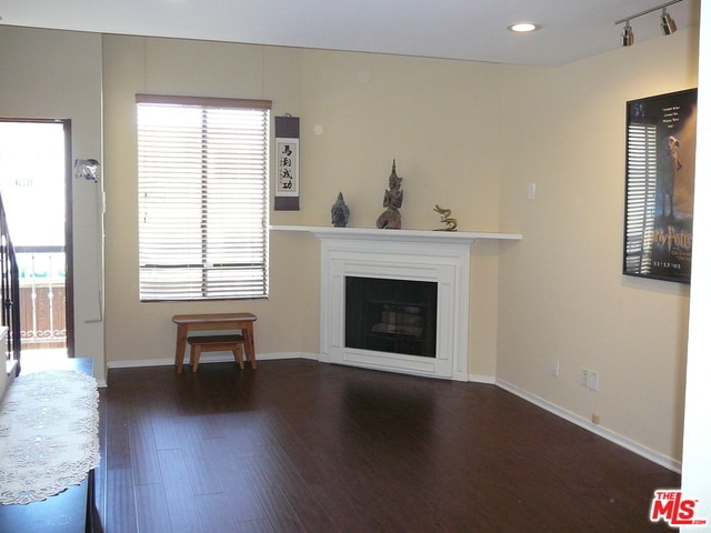 Building Photo - 558 Evergreen St Rental