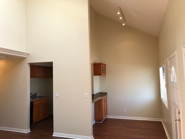 Photo - 612 Nebraska Ave Unit 303