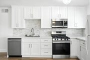 Photo - Tarzana Plaza Apartments