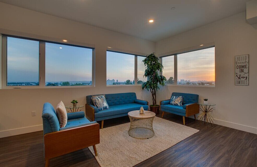 3D Tour - The Sunset Hue