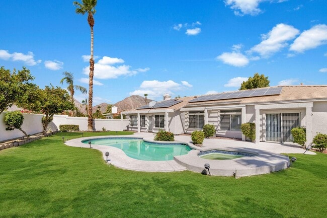 Photo - 47970 Vía Jardin