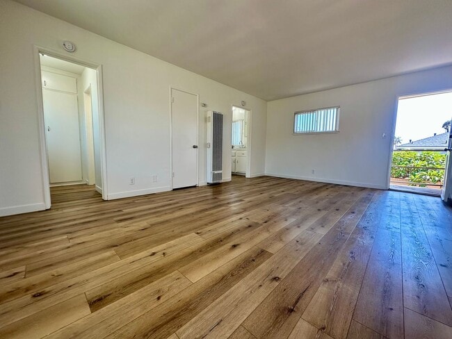 Building Photo - 12522 Truro Ave Unit D