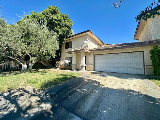 AVAILABLE NOW!! 2 BEDROOM 2.5 BATHROOM TWO... - AVAILABLE NOW!! 2 BEDROOM 2.5 BATHROOM TWO... Apartment Unit 02