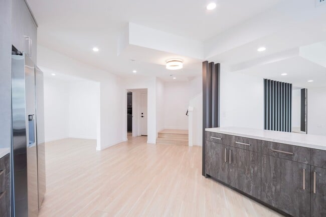 Photo - Spaulding Square Stunner!!