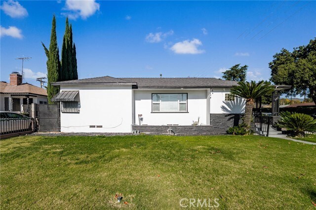 Photo - 587 E Arrow Hwy