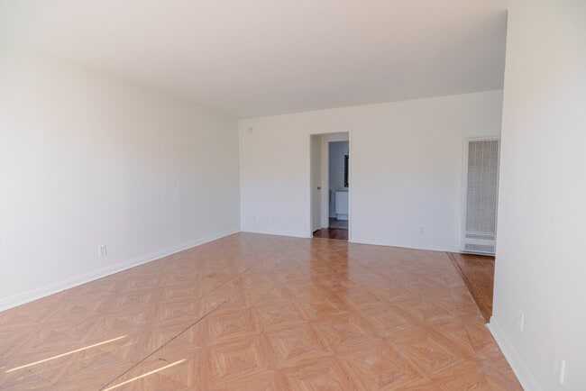 Photo - 8800 Cedros Ave Unit 221