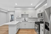 Photo - 14734 Gilmore St Apartment Unit B