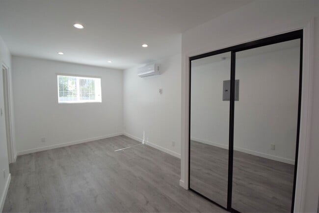 Photo - 5340 Whitsett Ave Unit 10