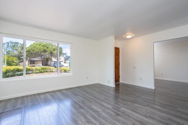 Photo - 1701 Old Mill Rd