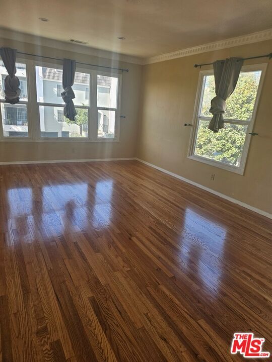 Photo - 1752 Glendon Ave Unit 1752 1/2