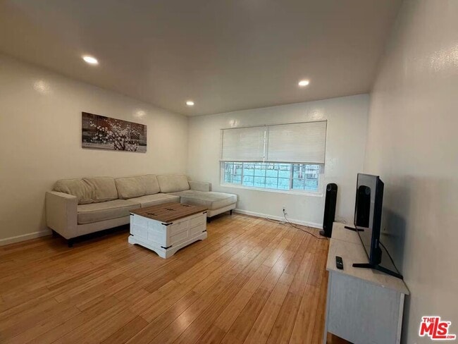 Photo - 10760 Woodbine St Unit 1A