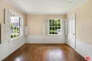 Photo - 146 N Gunston Dr House