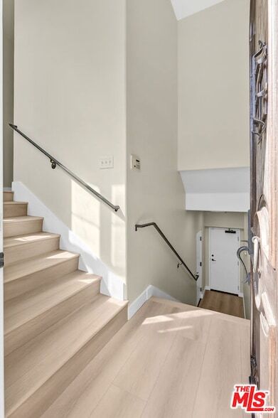 Photo - 3833 Huron Ave Unit 4