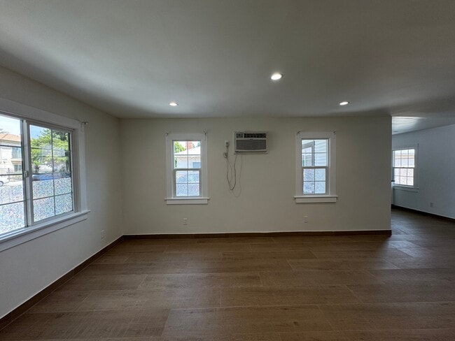 Photo - 14224 Friar St Unit 1