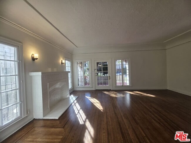 Photo - 1022 S Cloverdale Ave