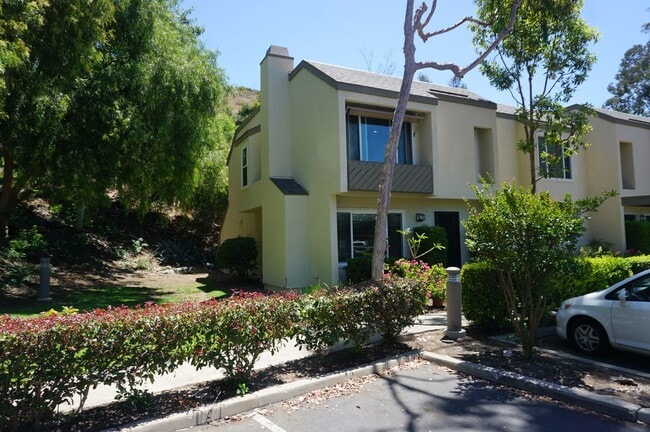 Building Photo - 5749 E Creekside Ave Unit 15