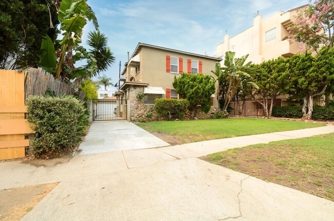 Building Photo - A009-3683 EMPIRE DRIVE Unit 3683