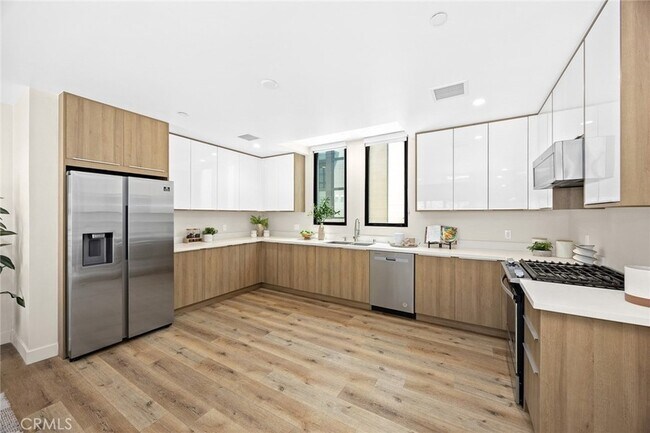 Photo - 503 N Santa Anita Ave