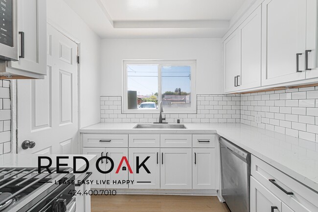 Photo - 1622 W 83rd St Unit 6